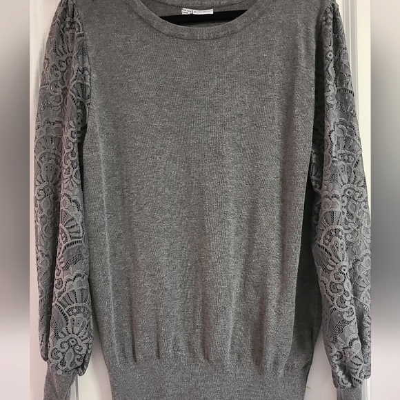 Women sweater with lace - Picture 1 of 9